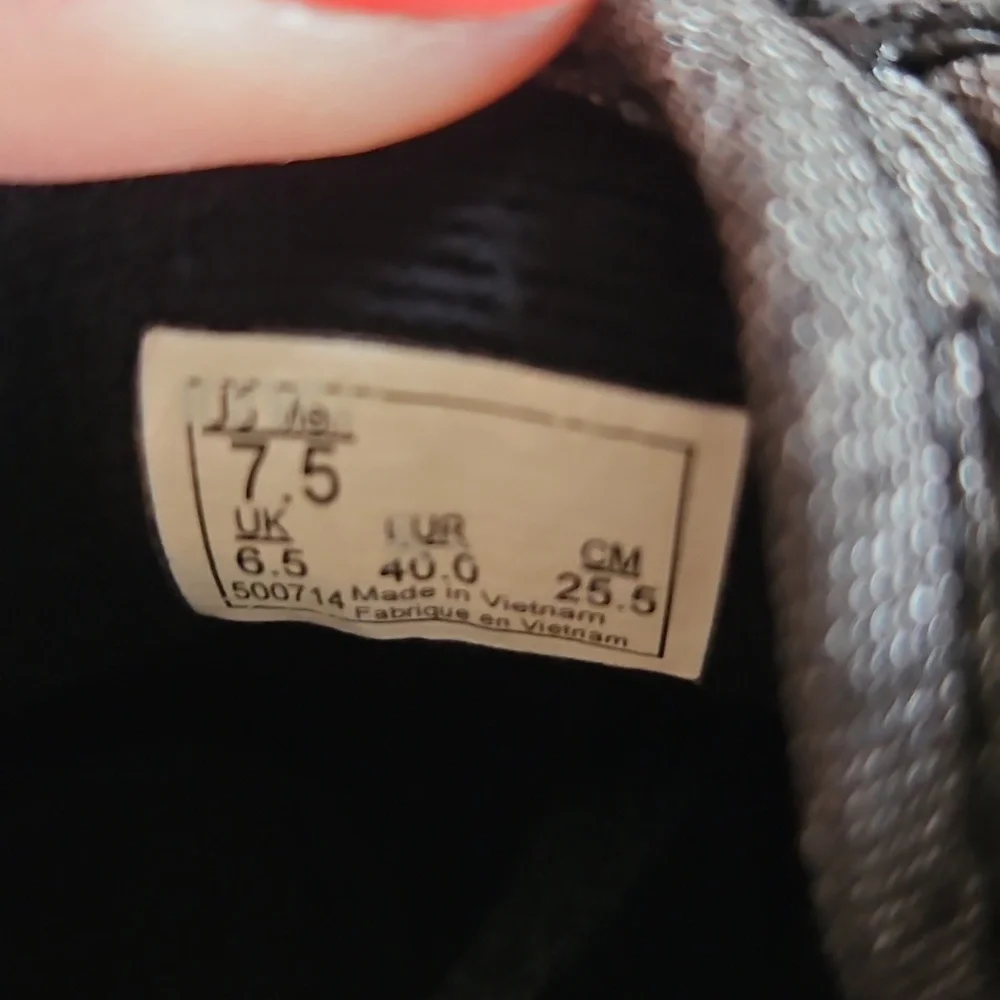 Stylish Gray VANS Sneakers (7.5)